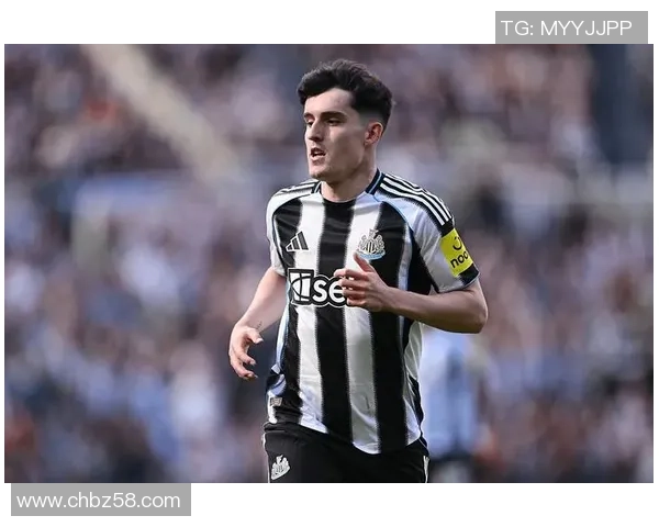 TA：曼城明夏或许签右后卫和右边锋，他们仍在重视利夫拉门托